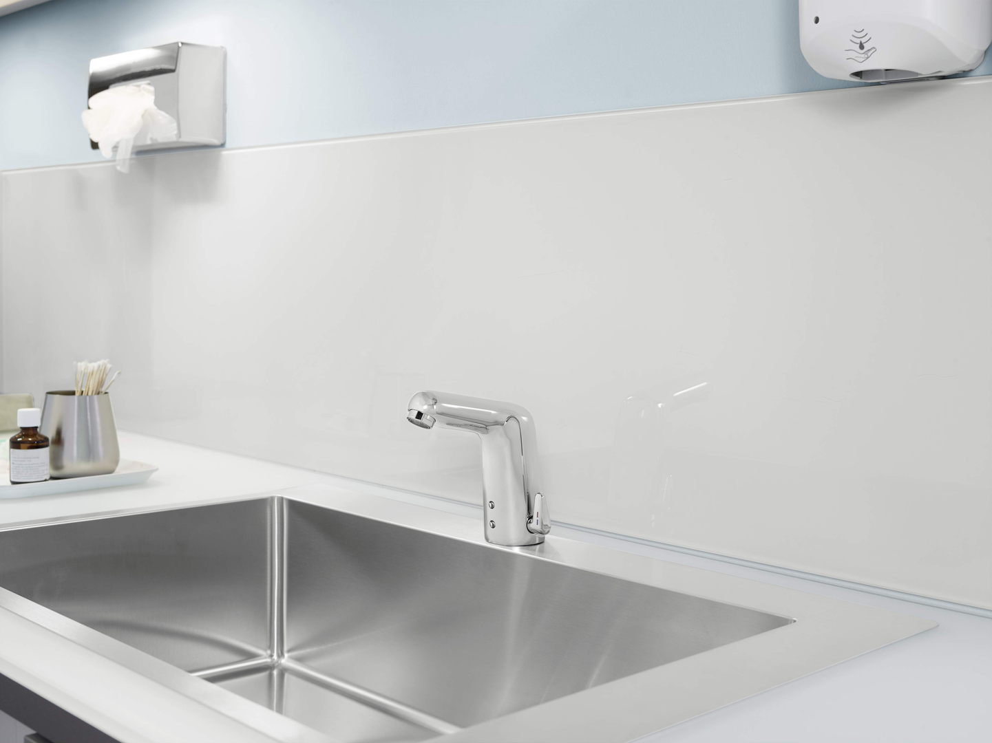 Oras Medipro Protec - Washbasin faucet, 9/12 V, Bluetooth