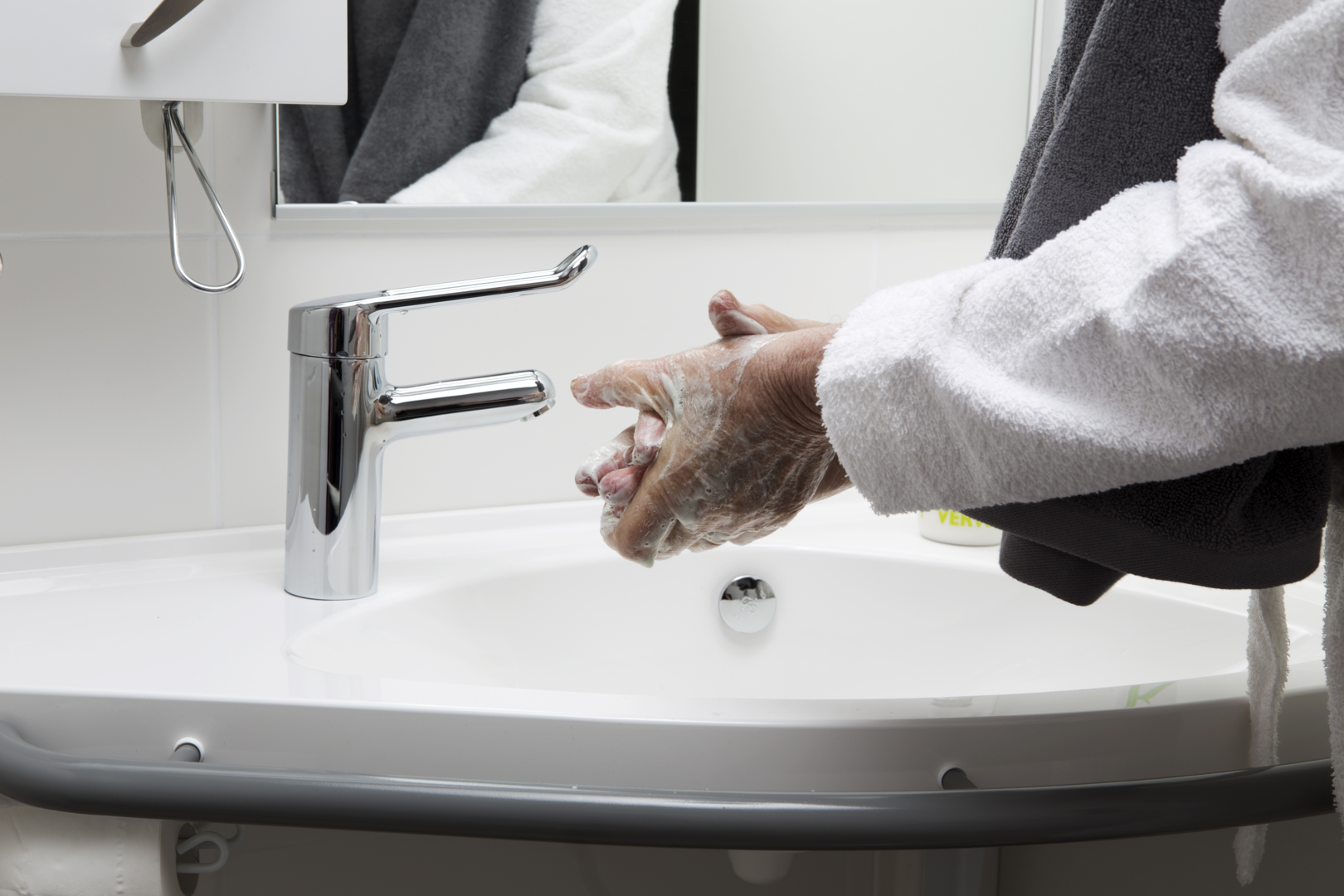 Oras Medipro Protec - Washbasin faucet 5510B